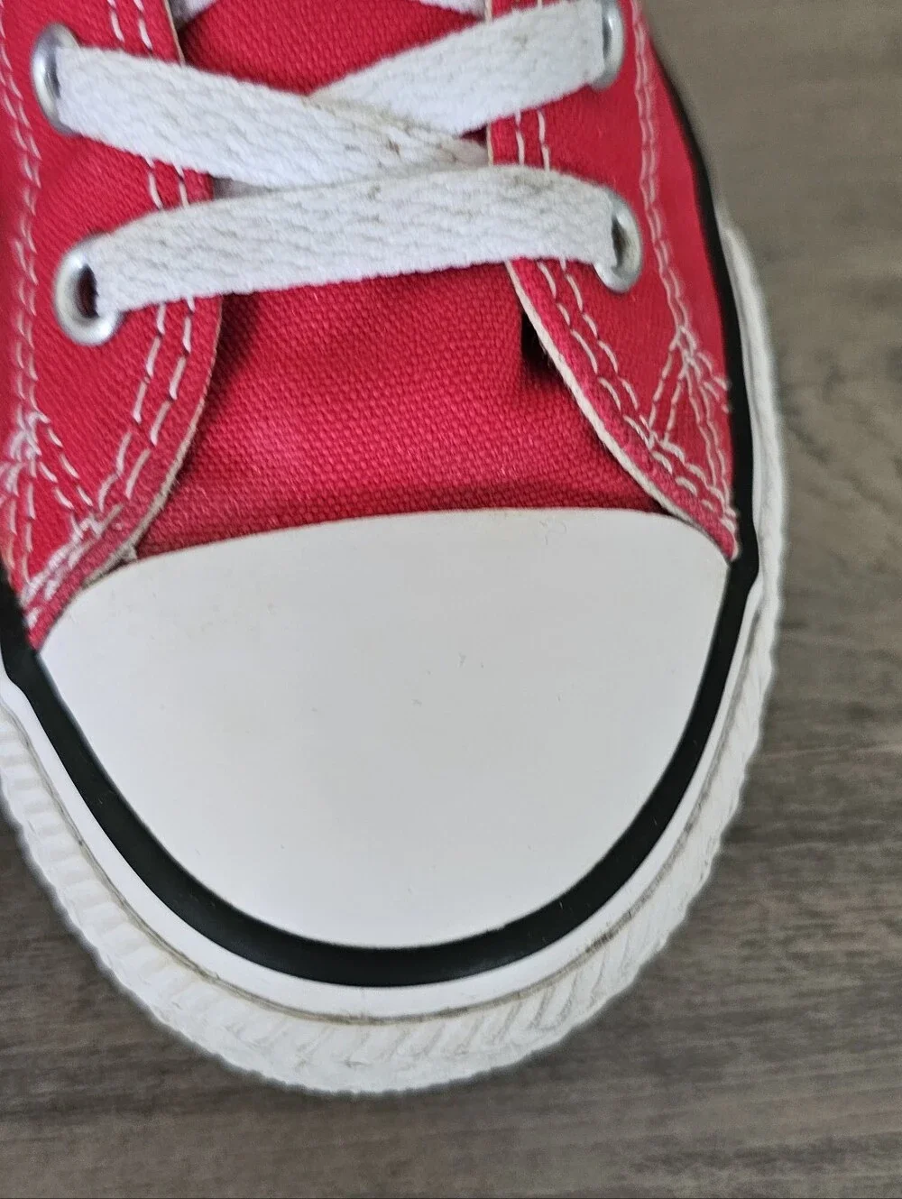 Converse Kids Red High-Top Sneakers Boy Girl Size 3.5